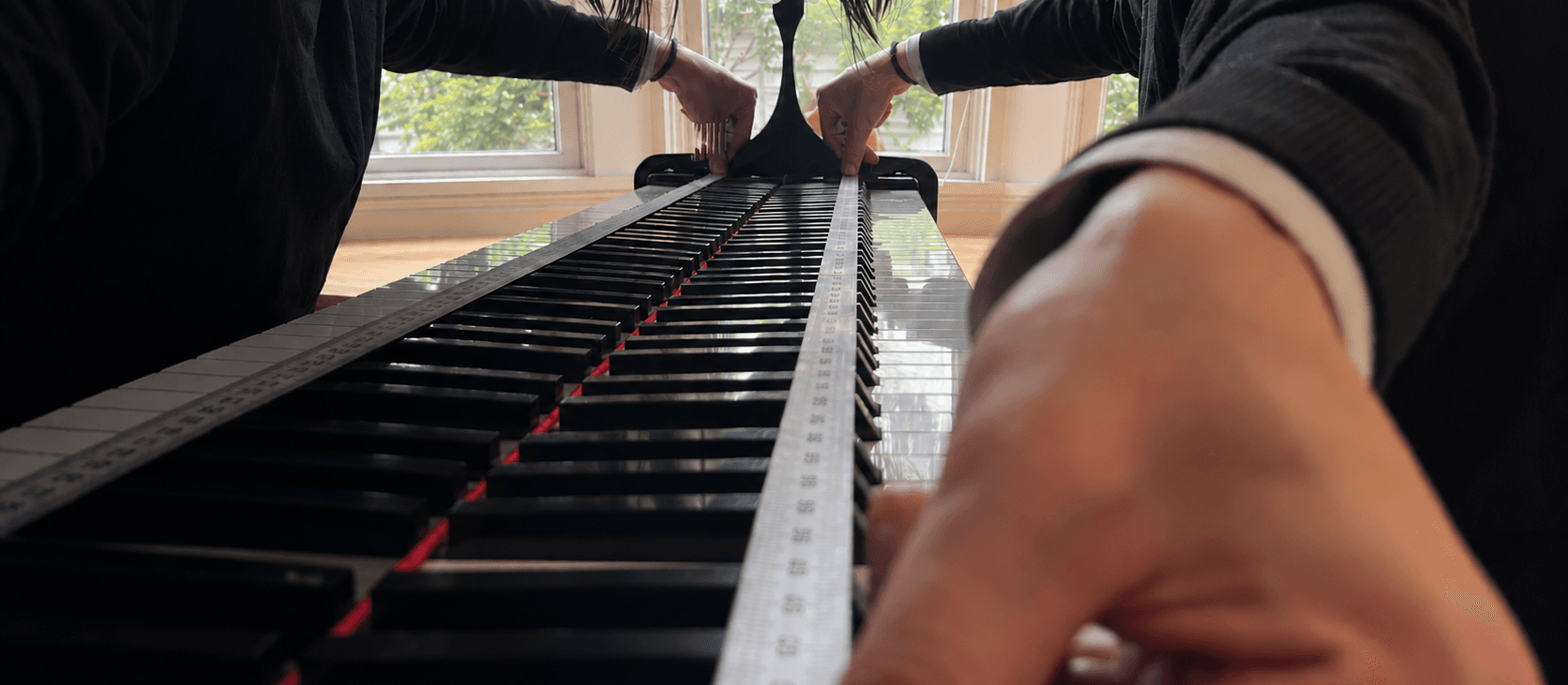 Measuring a piano for Angelino